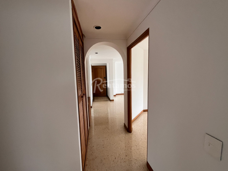 Apartamento en arriendo en El Poblado, Medellín · foto 5 de 18