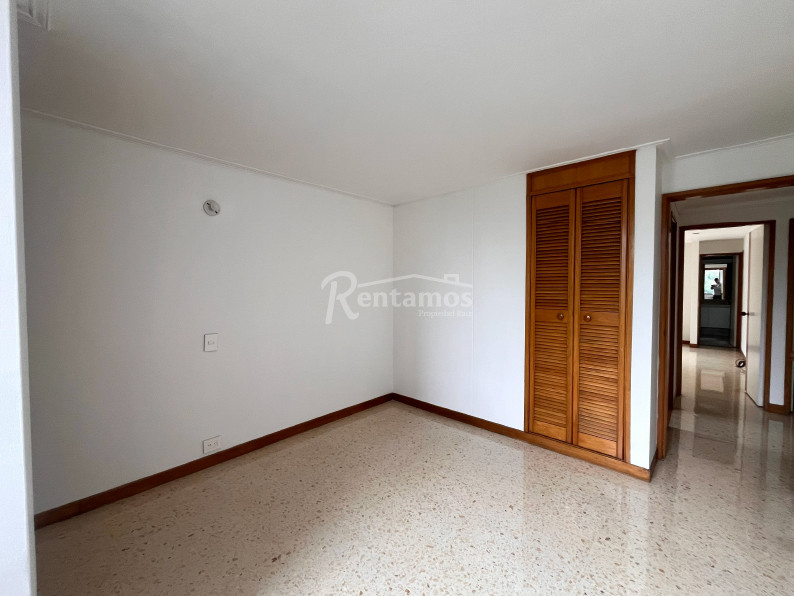 Apartamento en arriendo en El Poblado, Medellín · foto 12 de 18