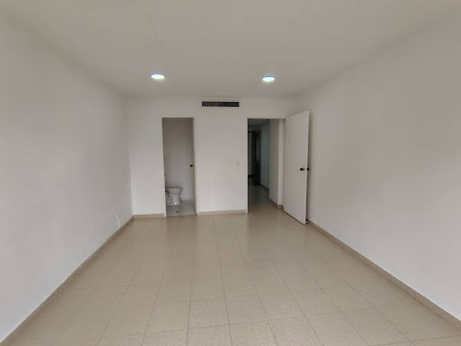 Oficina en venta en Patio Bonito, Medellín, 36 m² · foto 9 de 14