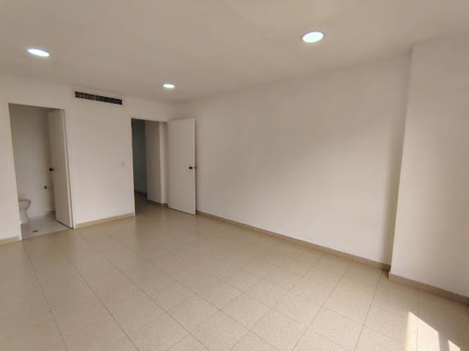 Oficina en venta en Patio Bonito, Medellín, 36 m² · foto 10 de 14