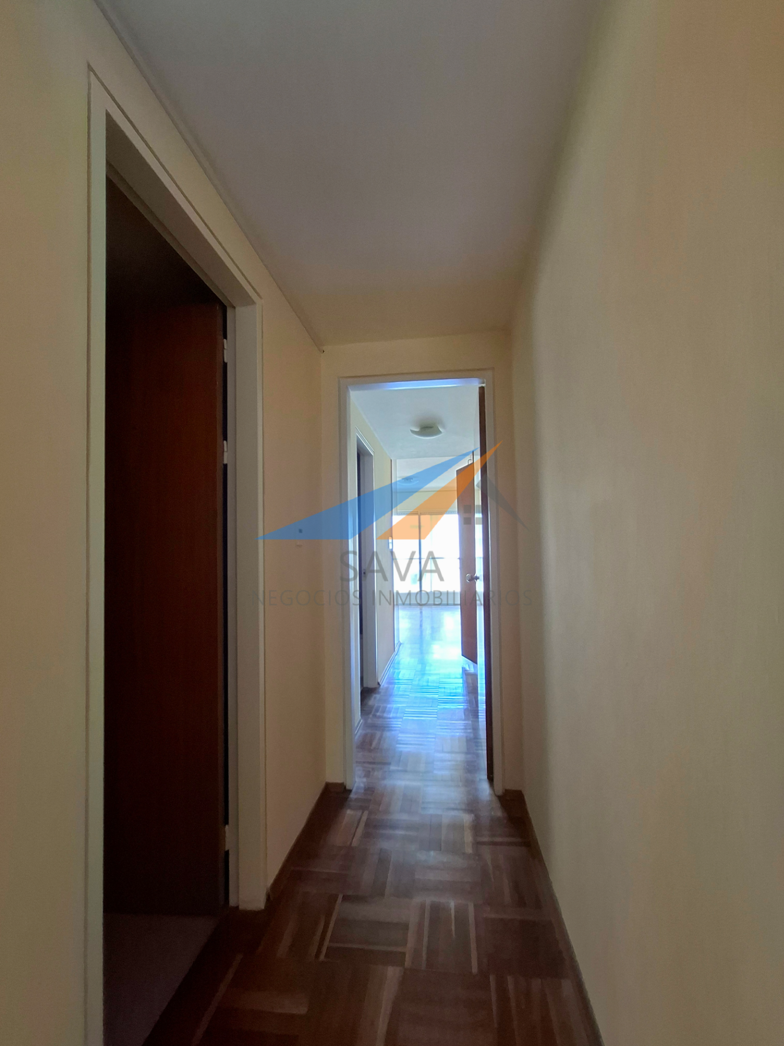 Alquiler Apartamento 4 Dormitorios en Pocitos! Cochera Incluida. Piso Alto! · Foto 7