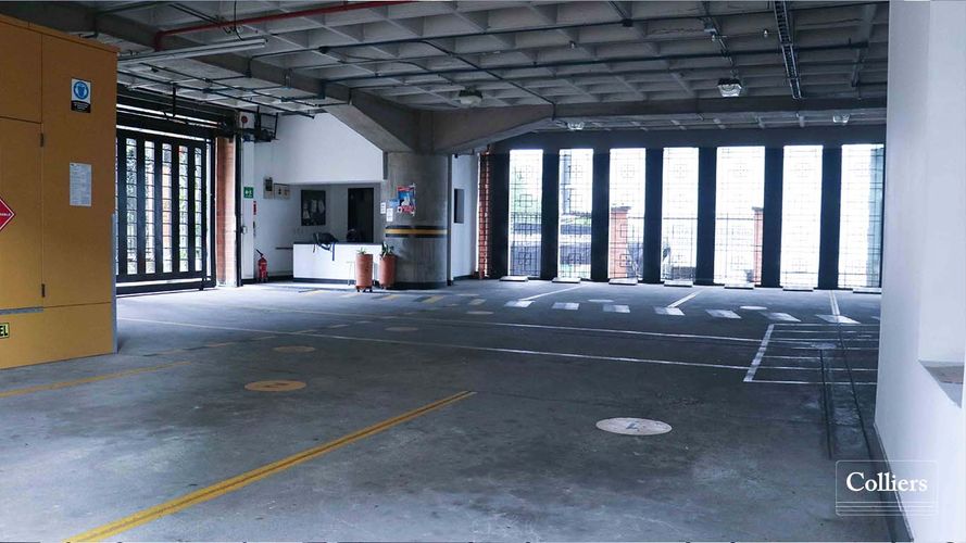 Edificio en venta en El Castillo, Medellín, 1647 m² · foto 7 de 21