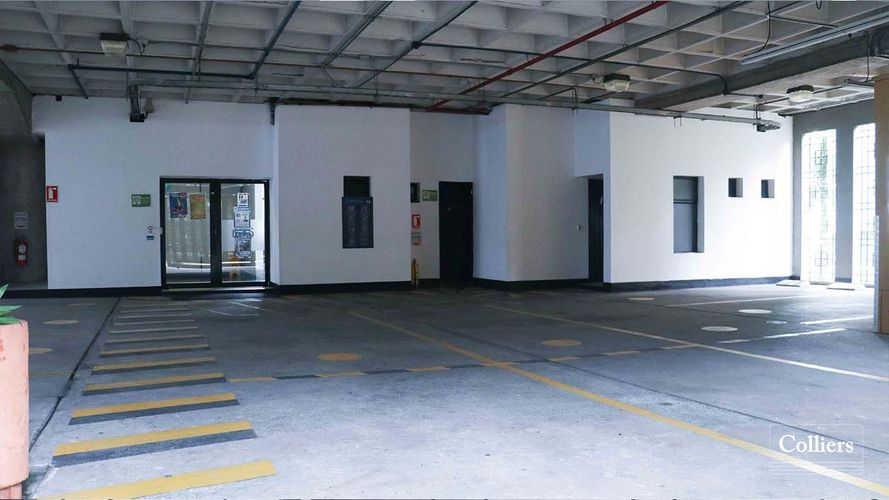 Edificio en venta en El Castillo, Medellín, 1647 m² · foto 14 de 21