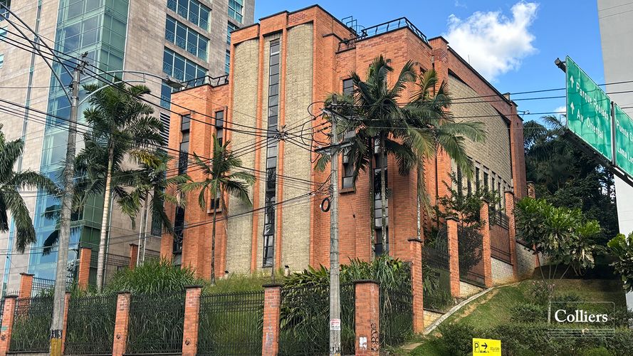 Edificio en venta en El Castillo, Medellín, 1647 m² · foto 20 de 21