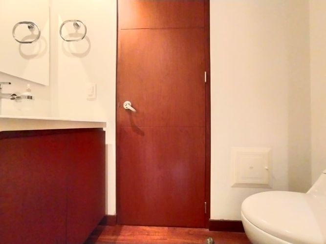 Apartamento de 2 alcobas en venta en Santa Barbara Occidental, Bogotá, 115 m² · foto 9 de 24
