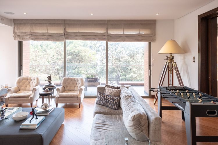 Apartamento de 3 alcobas en venta en Santa Barbara Alta, Bogotá, 326 m² · foto 2 de 24