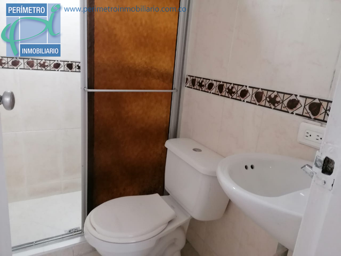 Casa de 5 alcobas en venta en Santa Mónica, Medellín, 168 m² · foto 3 de 12