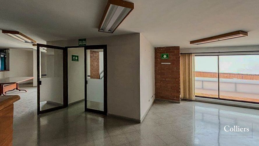 Oficina en arriendo en Belchite, Rionegro, 1371 m² · foto 4 de 20