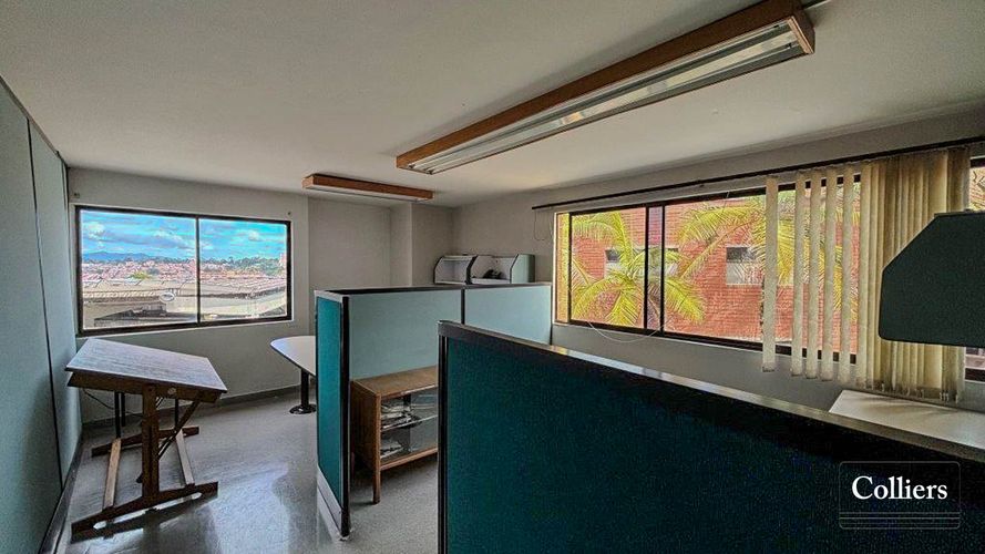 Oficina en arriendo en Belchite, Rionegro, 1371 m² · foto 12 de 20