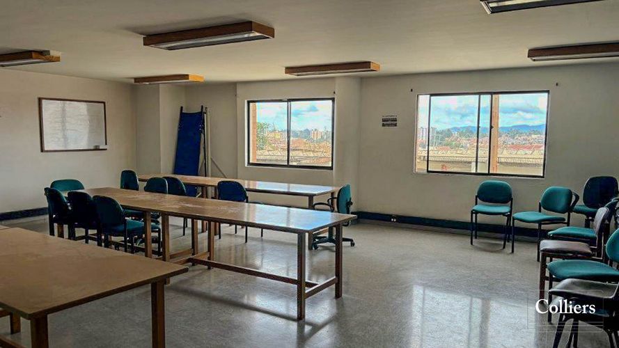 Oficina en arriendo en Belchite, Rionegro, 1371 m² · foto 13 de 20