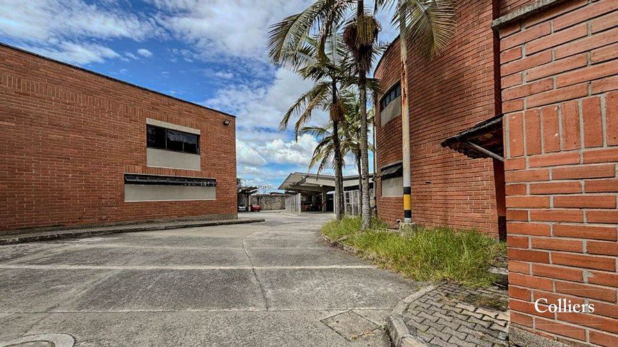 Oficina en arriendo en Belchite, Rionegro, 1371 m² · foto 15 de 20
