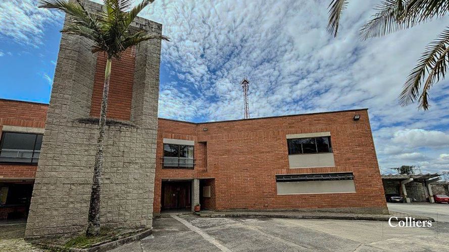 Oficina en arriendo en Belchite, Rionegro, 1371 m² · foto 19 de 20