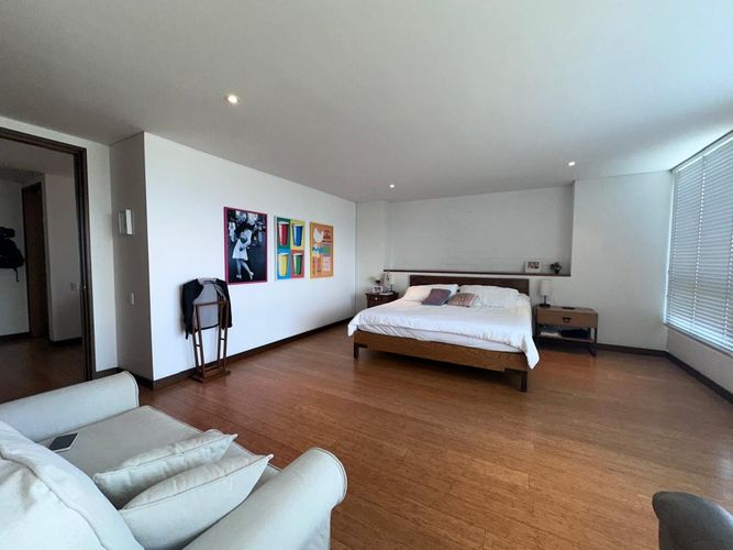 Apartamento de 3 alcobas en venta en El Poblado, Medellín, 199 m² · foto 6 de 18