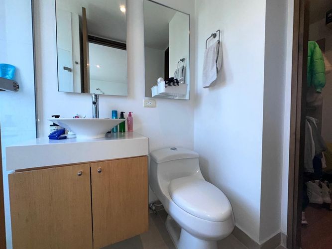Apartamento de 3 alcobas en venta en El Poblado, Medellín, 199 m² · foto 15 de 18