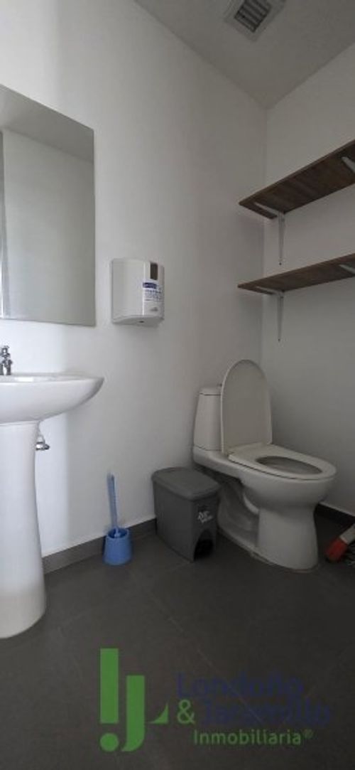 Oficina en venta en Primavera, Envigado, 37 m² · foto 8 de 9