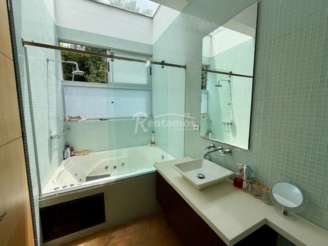 Casa de 4 alcobas en venta en Zuñiga, Envigado, 345 m² · foto 4 de 23