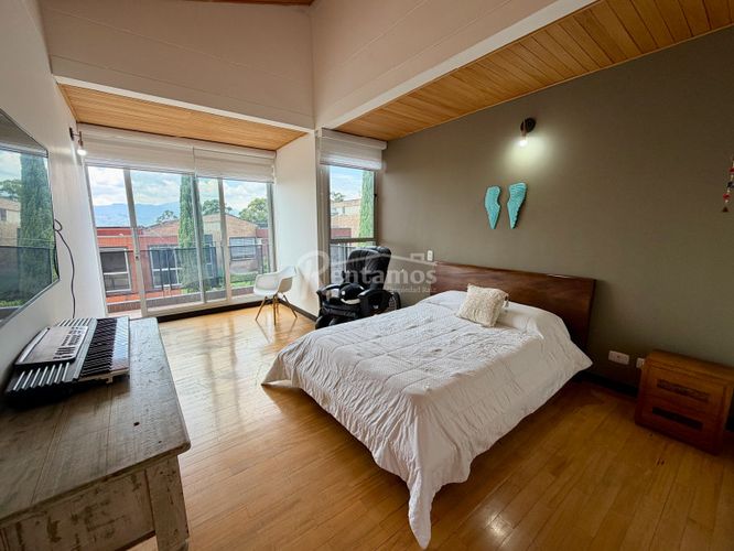 Casa de 4 alcobas en venta en Zuñiga, Envigado, 345 m² · foto 13 de 23