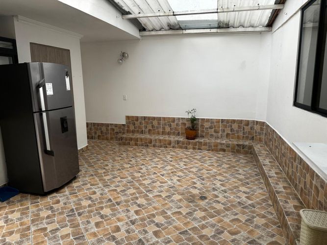 Casa de 3 alcobas en venta en San Javier No.2, Medellín, 126 m² · foto 7 de 21