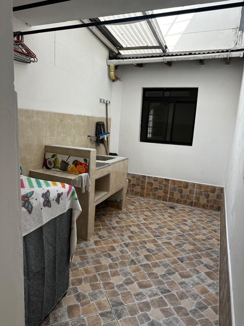 Casa de 3 alcobas en venta en San Javier No.2, Medellín, 126 m² · foto 20 de 21