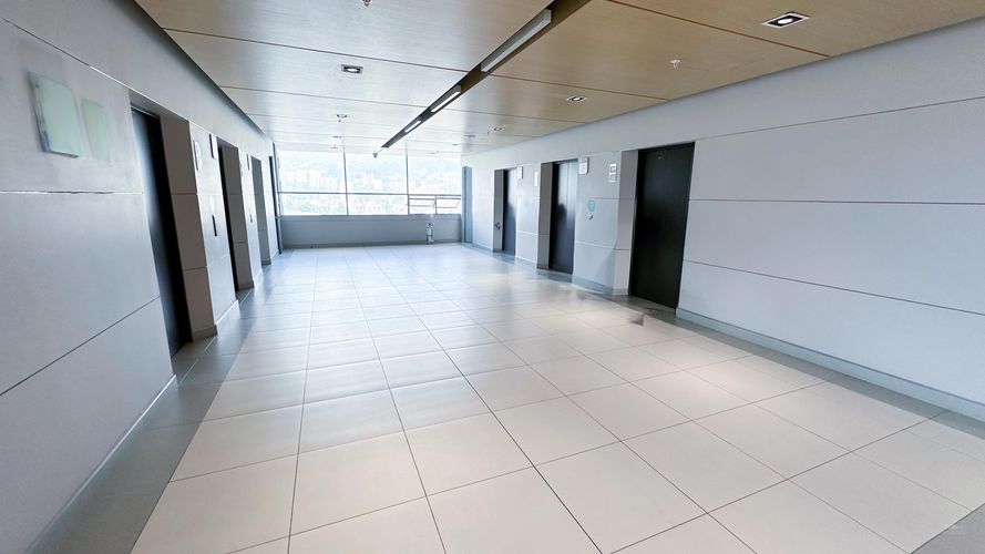 Oficina en arriendo en Las Vegas, Envigado, 1274 m² · foto 7 de 10