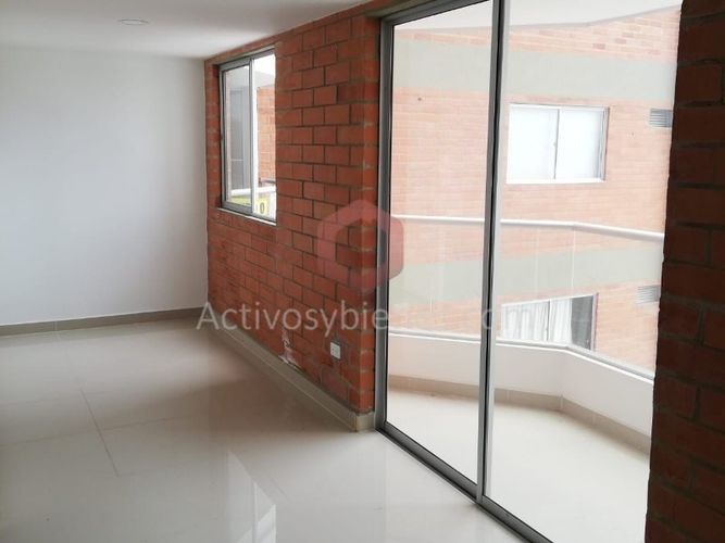 Apartamento de 3 alcobas en venta en San Antonio De Pereira, Rionegro, 81 m² · foto 5 de 16