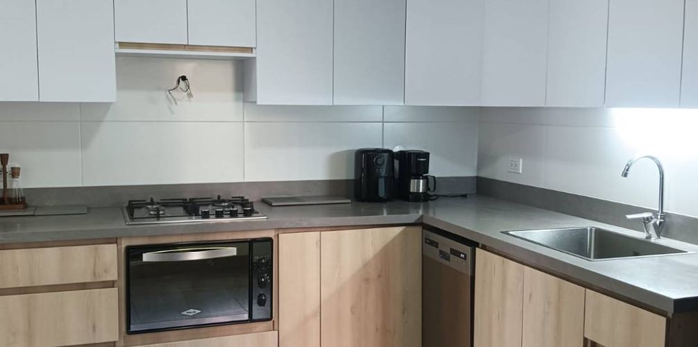 Apartamento de 4 alcobas en arriendo en Altos Del Poblado, Medellín, 134 m² · foto 4 de 24