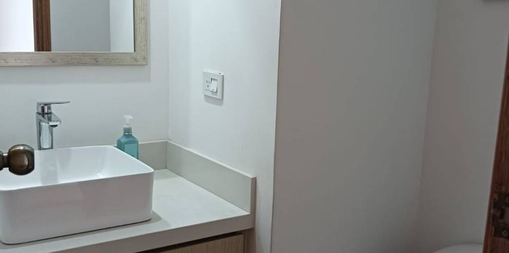 Apartamento de 4 alcobas en arriendo en Altos Del Poblado, Medellín, 134 m² · foto 5 de 24
