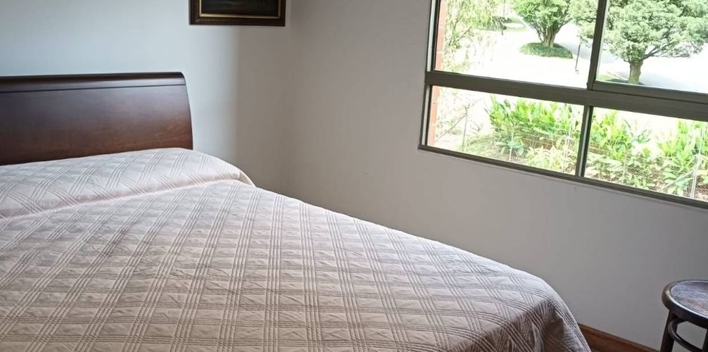 Apartamento de 4 alcobas en arriendo en Altos Del Poblado, Medellín, 134 m² · foto 11 de 24