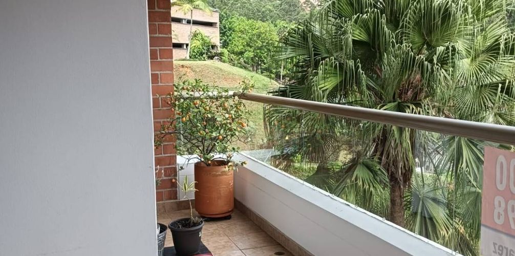 Apartamento de 4 alcobas en arriendo en Altos Del Poblado, Medellín, 134 m² · foto 20 de 24