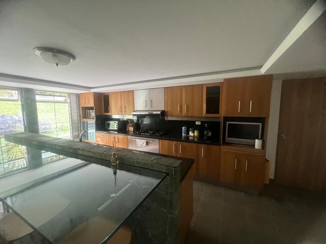 Oficina en arriendo en Loma Benedictinos, Envigado, 700 m² · foto 10 de 20