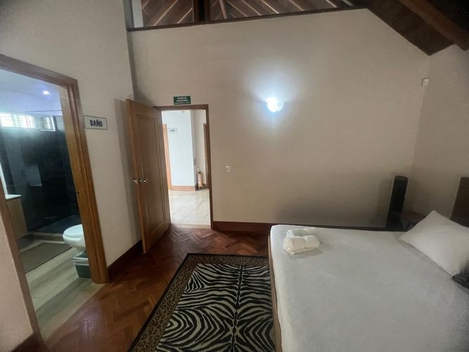 Oficina en arriendo en Loma Benedictinos, Envigado, 700 m² · foto 16 de 20