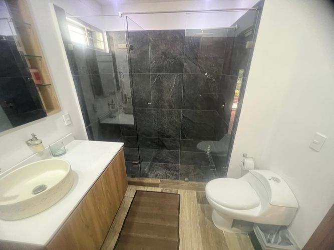 Oficina en arriendo en Loma Benedictinos, Envigado, 700 m² · foto 19 de 20