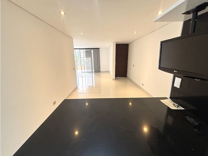 Apartamento de 3 alcobas en arriendo en El Poblado, Medellín, 136 m² · foto 4 de 24