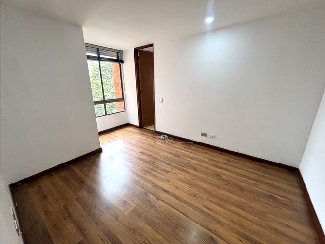 Apartamento de 3 alcobas en arriendo en El Poblado, Medellín, 136 m² · foto 22 de 24
