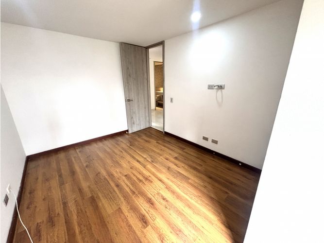 Apartamento de 3 alcobas en arriendo en El Poblado, Medellín, 136 m² · foto 23 de 24