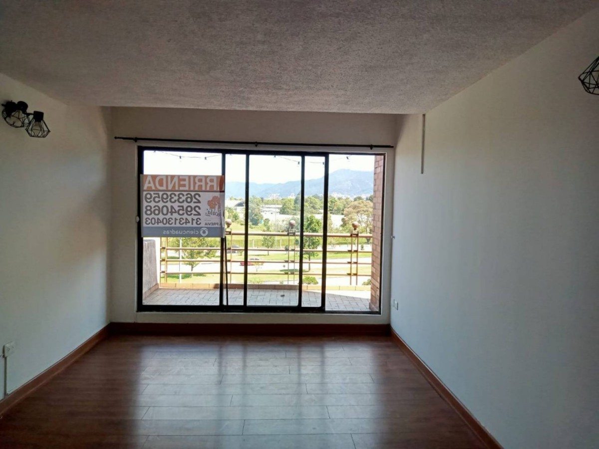 Apartamento en venta en Quinta Paredes, Bogotá · foto 7 de 24