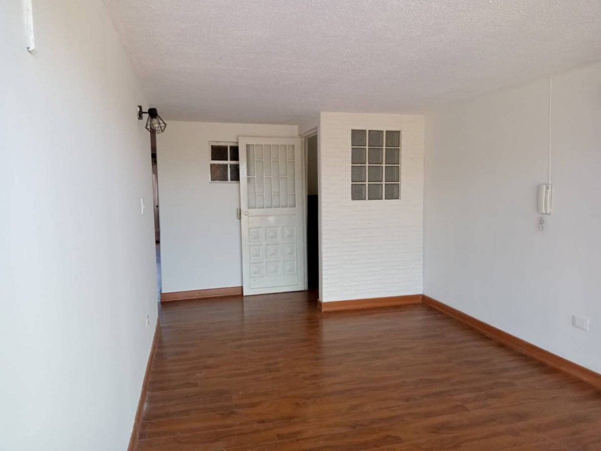Apartamento en venta en Quinta Paredes, Bogotá · foto 10 de 24
