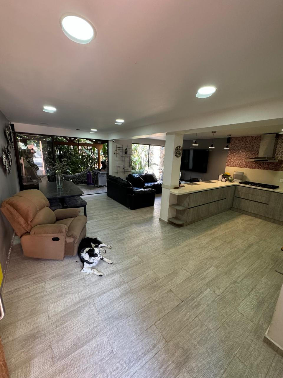 Casa en venta en El Poblado, Medellín 3