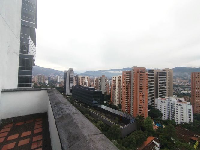 Oficina en arriendo en El Poblado, Medellín, 180 m² · foto 12 de 13