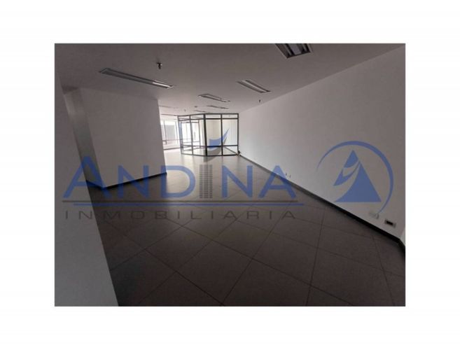 Oficina en arriendo en La Candelaria, Medellín, 140 m² · foto 5 de 17