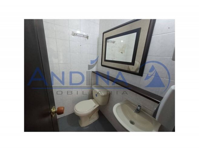 Oficina en arriendo en La Candelaria, Medellín, 140 m² · foto 9 de 17