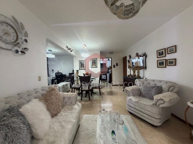 Apartamento de 3 alcobas en arriendo en El Diamante No. 2, Medellín, 96 m² · foto 2 de 24