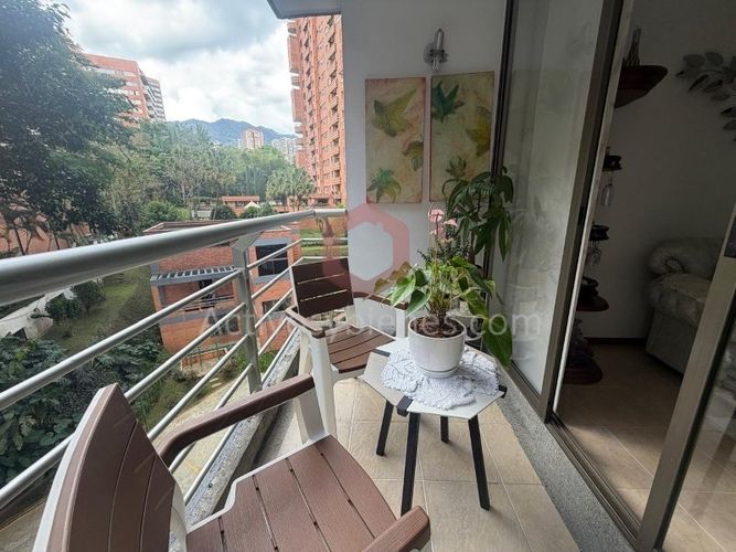 Apartamento de 3 alcobas en arriendo en El Diamante No. 2, Medellín, 96 m² · foto 8 de 24