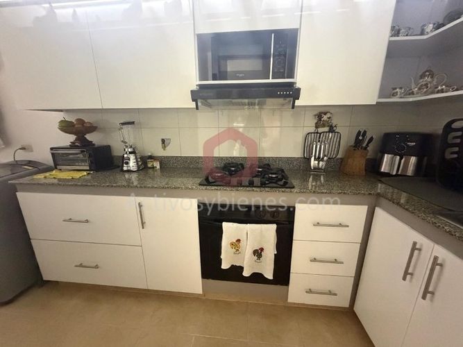 Apartamento de 3 alcobas en arriendo en El Diamante No. 2, Medellín, 96 m² · foto 9 de 24