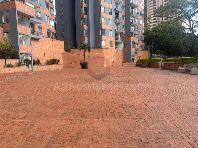Apartamento de 3 alcobas en arriendo en El Diamante No. 2, Medellín, 96 m² · foto 22 de 24