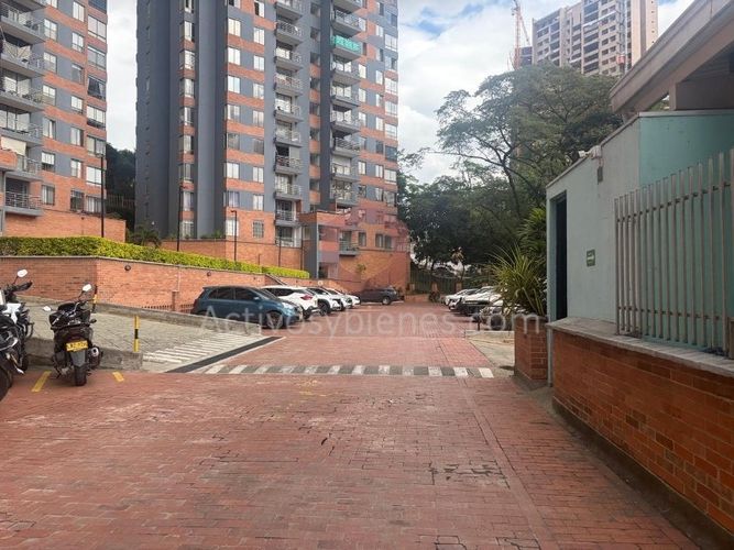 Apartamento de 3 alcobas en arriendo en El Diamante No. 2, Medellín, 96 m² · foto 24 de 24