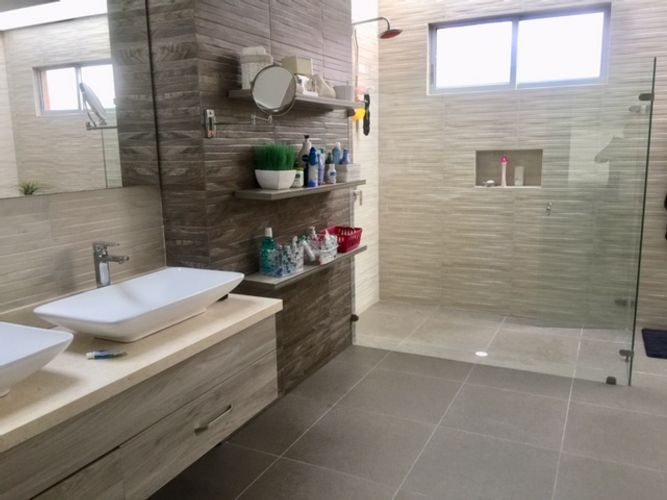 Casa de 4 alcobas en venta en Guaymaral, Bogotá, 350 m² · foto 10 de 17