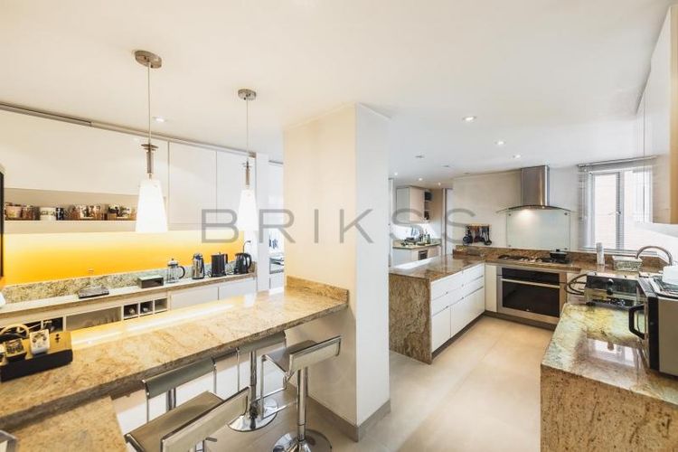 Apartamento de 2 alcobas en venta en Chico Norte, Bogotá, 210 m² · foto 5 de 14
