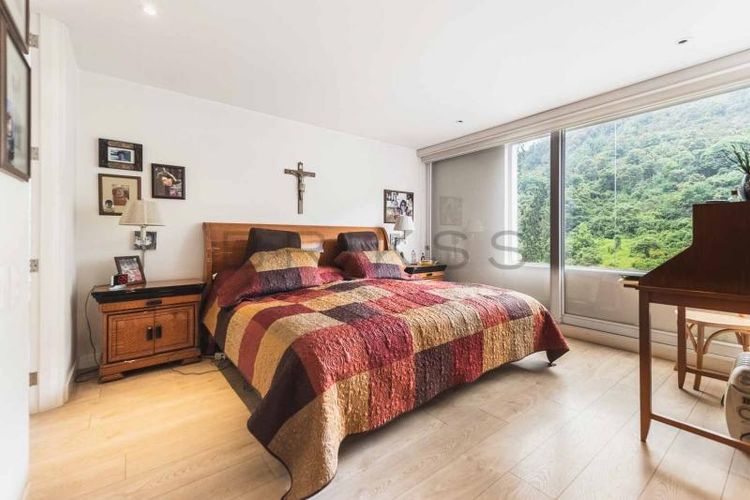 Apartamento de 2 alcobas en venta en Chico Norte, Bogotá, 210 m² · foto 9 de 14