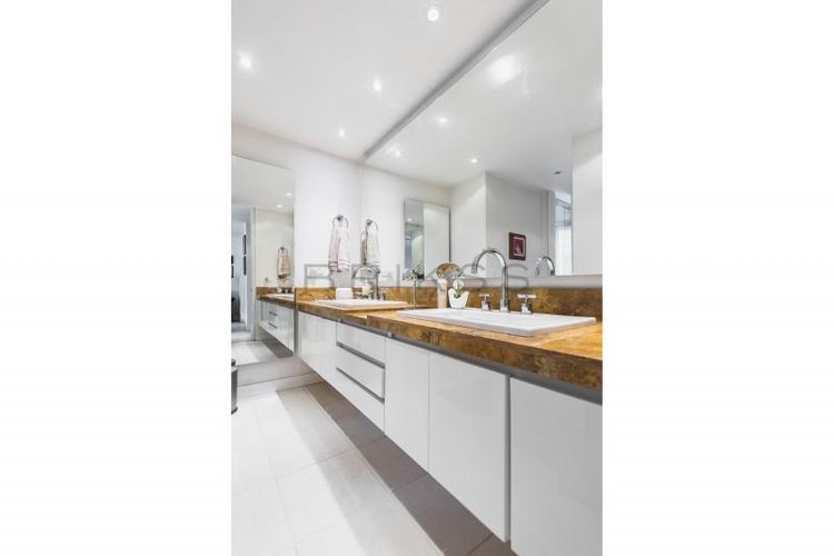 Apartamento de 2 alcobas en venta en Chico Norte, Bogotá, 210 m² · foto 10 de 14